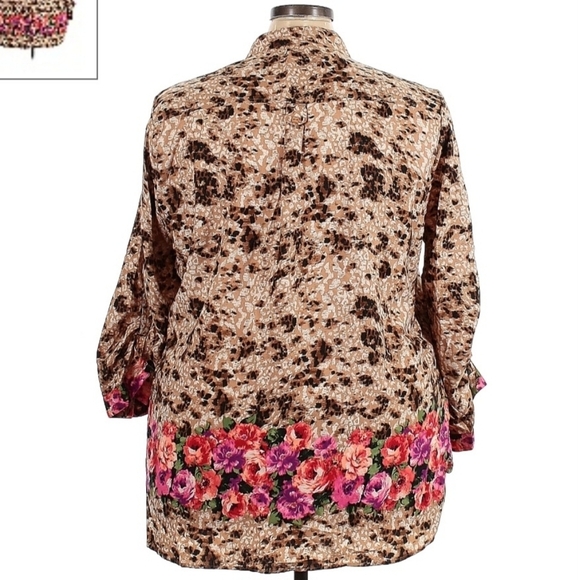 Live 4 Truth Animal Print & Floral Button Up Collared Shirt Women's Plus 3X EUC - Picture 2 of 9